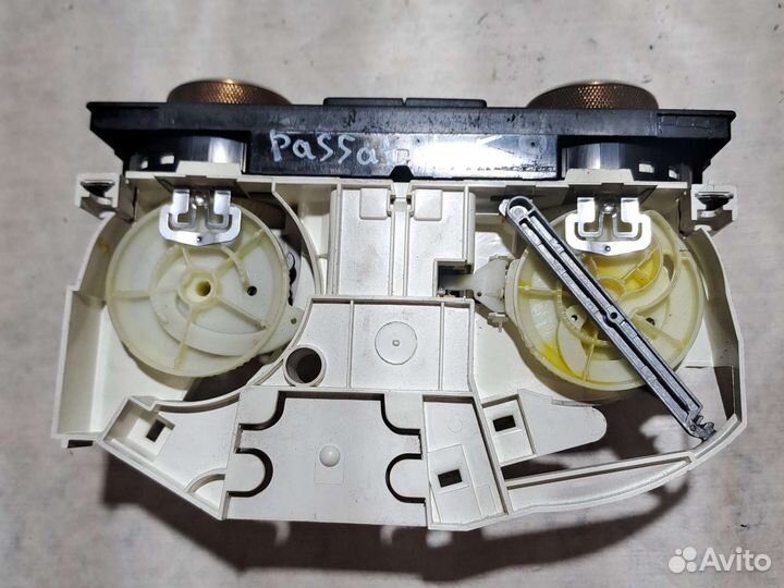 Блок управления отопителем Volkswagen Passat B5