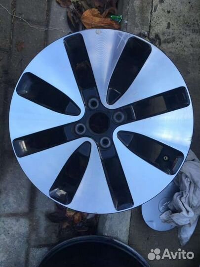 Диск литой 16 Киа Рио оригинальный