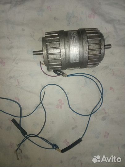 Электродвигатель асинхронный трёхфазный ав-042-2му