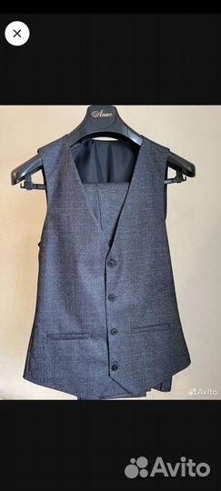 Мужской костюм Daniel Perry -тройка 48-182