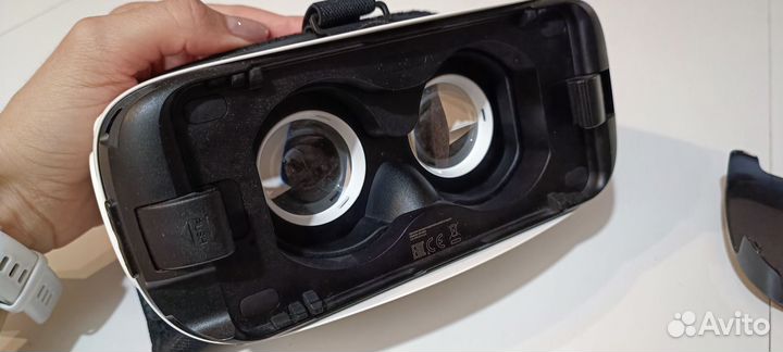 Очки виртуальной реальности samsung gear vr