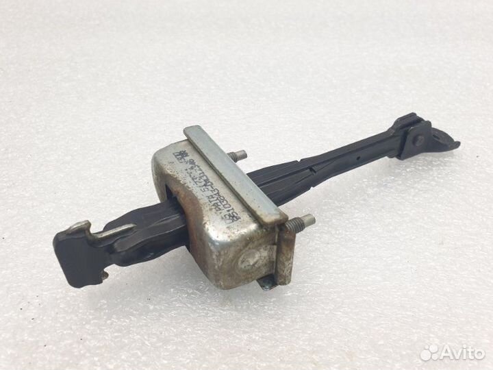 Ограничитель двери Chevrolet Cruze 2013