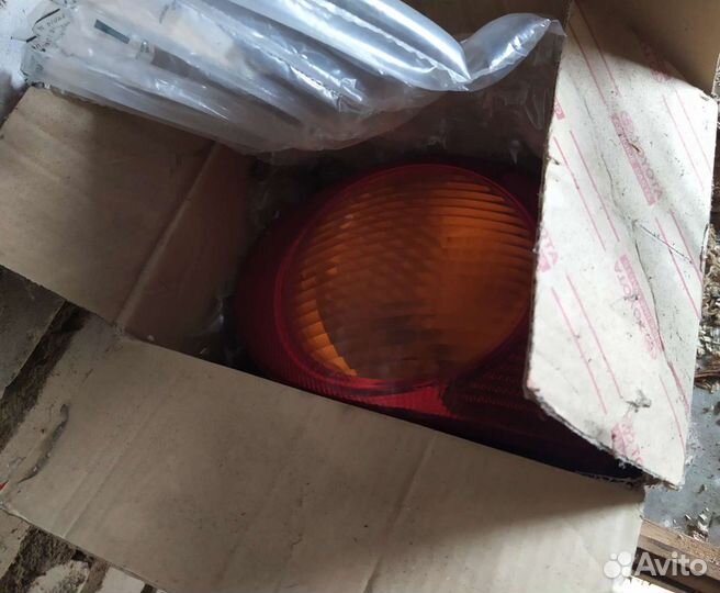 Задний фонарь toyota corolla