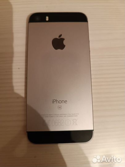 iPhone SE, 32 ГБ