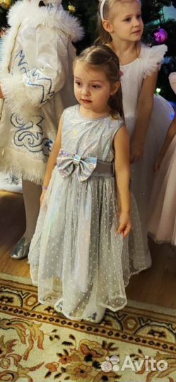 Нарядное платье