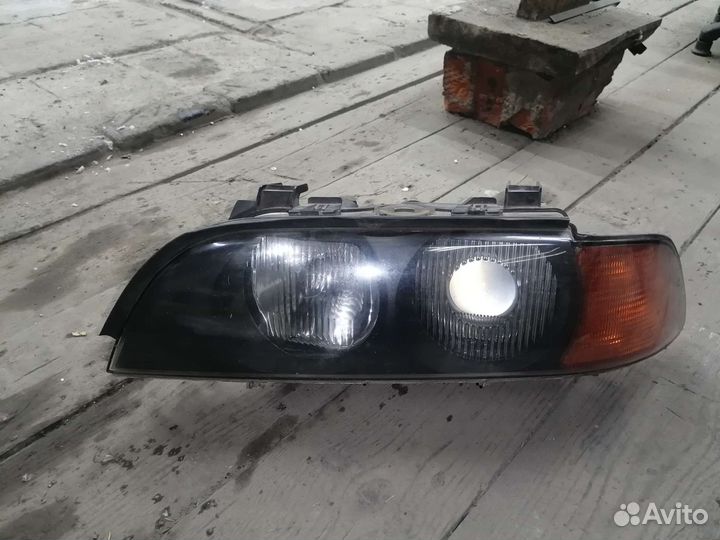 Фара BMW 5 e39 левая