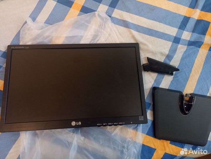 Монитор LG Flatron e1942