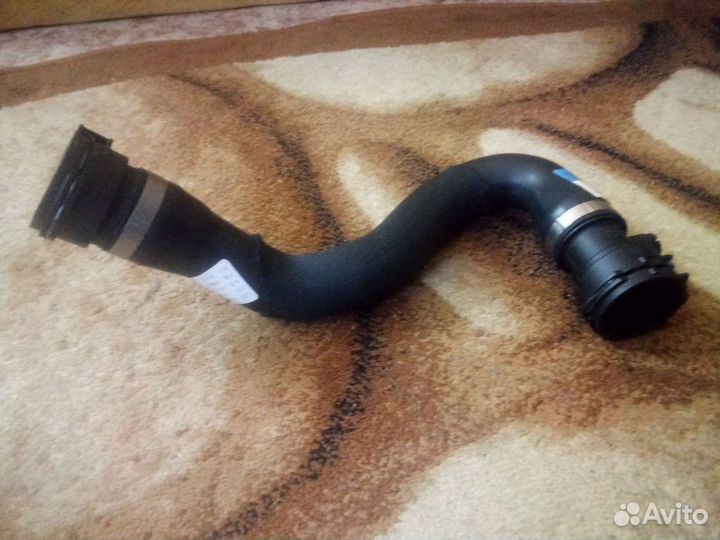 Патрубок радиатора нижний Audi