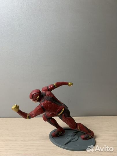 Игрушка супергерой Флеш