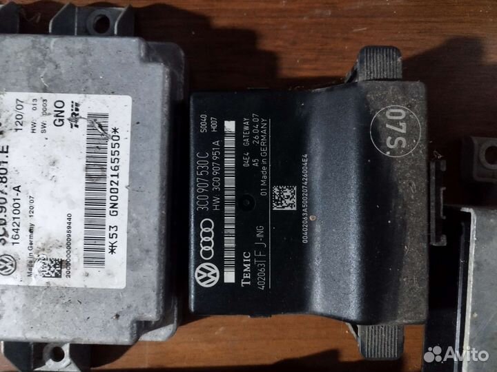 Блок управления двигателем Пассат б6