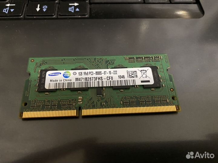 Модуль памяти samsung SO-dimm DDR3 sdram 1 гб PC3