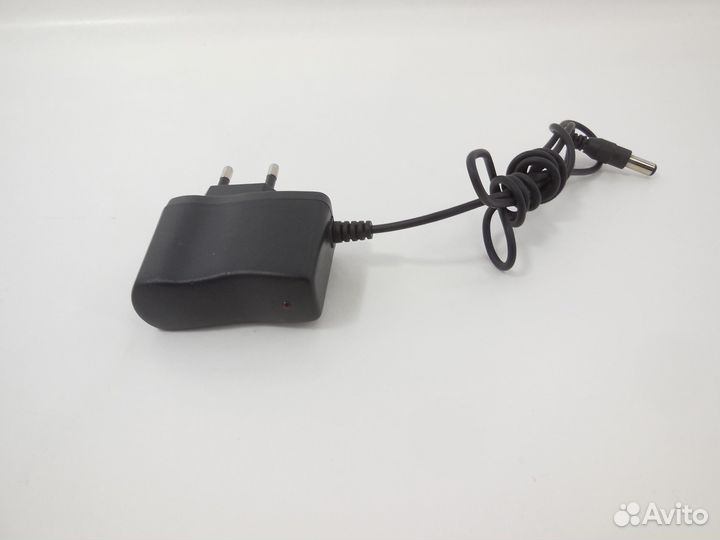 Блок питания универсальный 9В 0,6А с штекером 5.5*