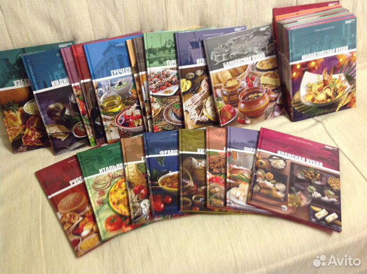 30 книг серии