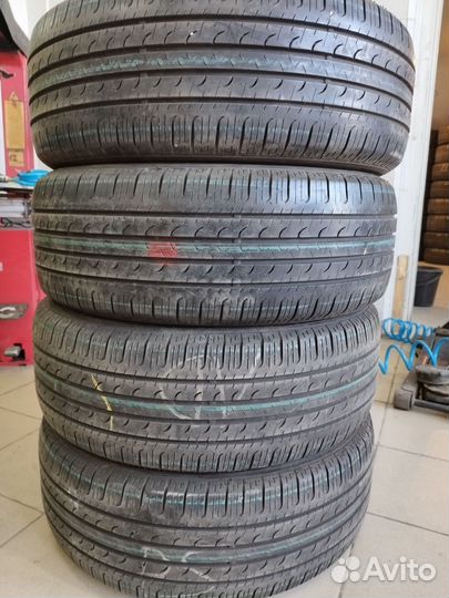 Goodyear EfficientGrip SUV 4x4 225/55 R19
