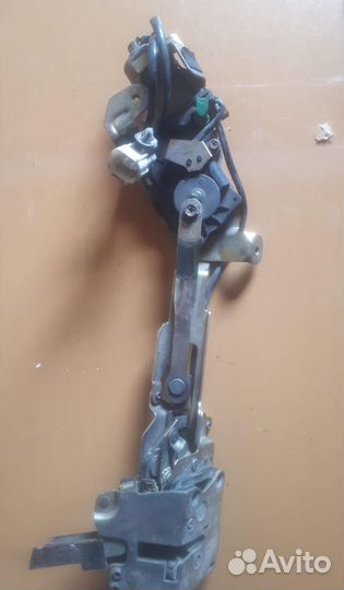 Доводчик сдвижной двери Toyota Town Ace Noah SR50