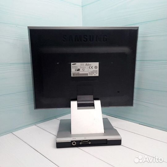 Монитор Samsung SyncMaster 152S 15