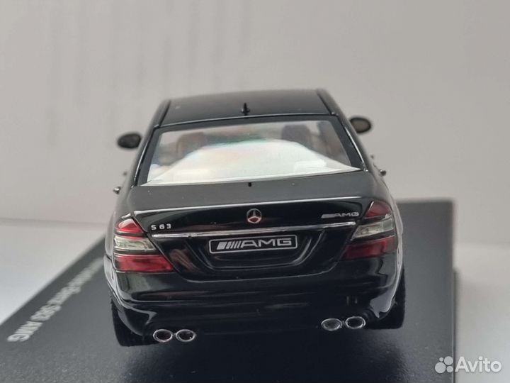 Модель Mercedes Benz S63 AMG (W221) 1:43 Autoart