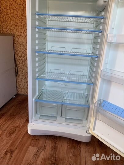 Продам холодильник бу Индезит