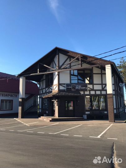 Официант-бармен