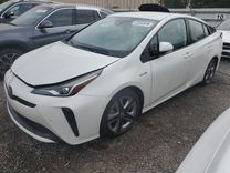 Toyota Prius 1.8 CVT, 2019, 51 000 км, с пробегом, цена 1 500 000 руб.