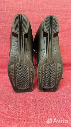Лыжные ботинки 40