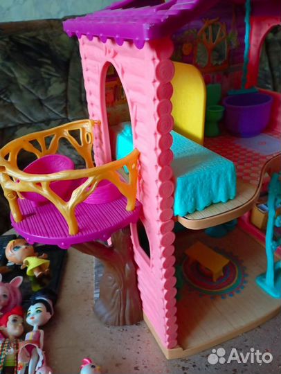 Домик для кукол Enchantimals с куклами и мебелью