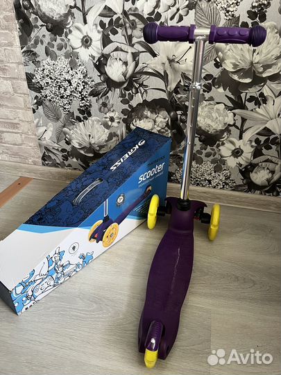 Самокат детский трехколесный новый
