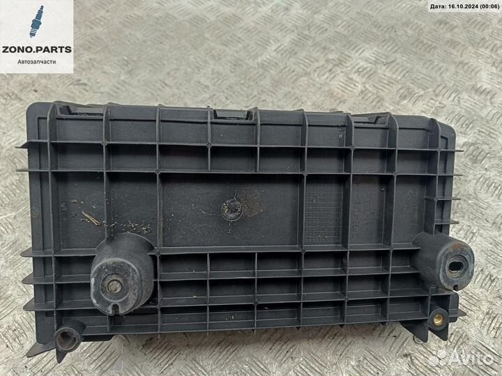 Кожух аккумулятора (короб АКБ) 2W9310764AH на Jaguar XJ