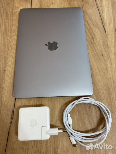 Apple MacBook Pro 13 inch 2018 touch bar