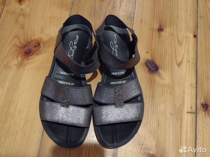 Сандалии для девочки.Размер 36