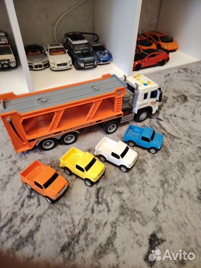 Автовоз с машинками