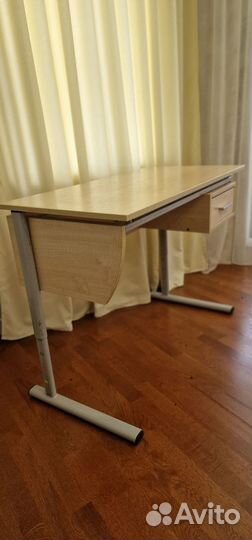 Растущая парта для школьника