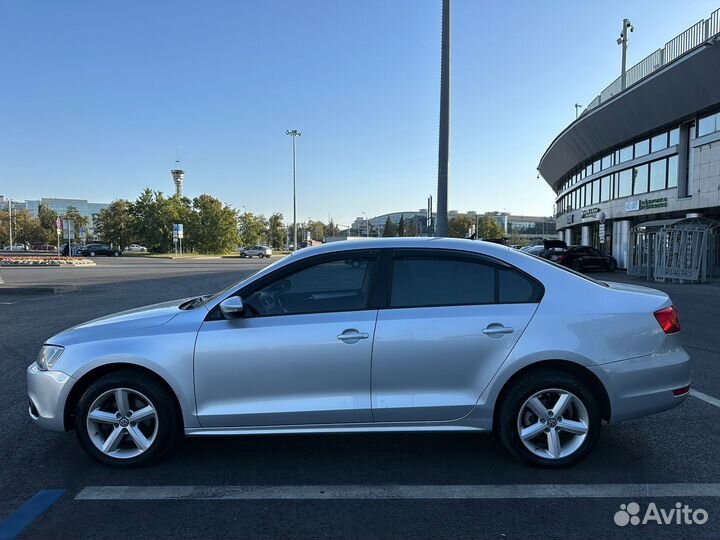 Volkswagen Jetta 1.6 AT, 2012, 234 448 км