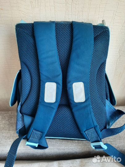 Школьный ранец для первоклассника