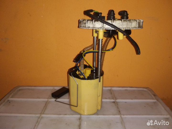 Насос топливный Audi A6 C6 caha 2010