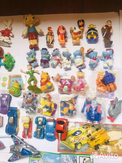 Игрушки и вкладыши из Киндер-сюрприза