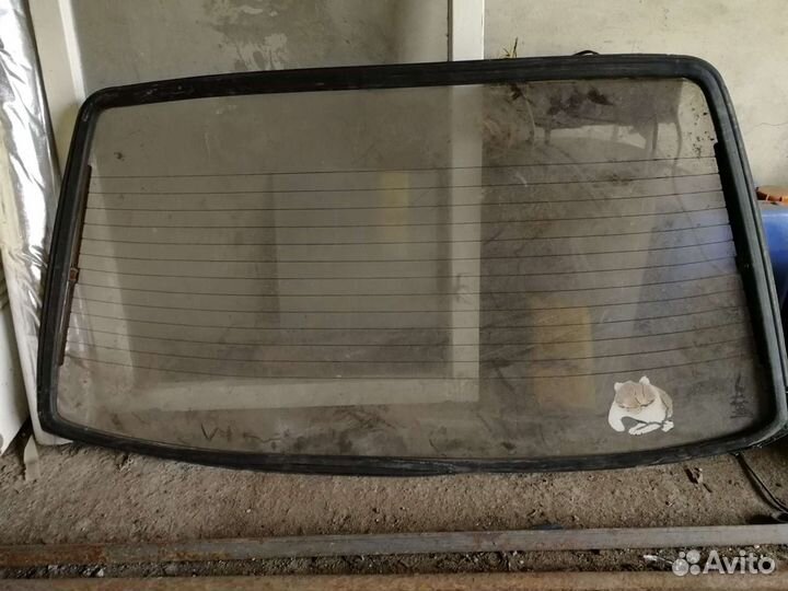 Стекло volkswagen jetta 2