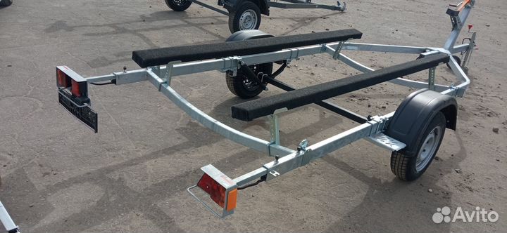 Лодочный прицеп 