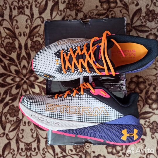 Кроссовки Under Armour hovr Machina Storm