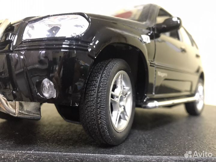 Радиоуправляемая модель JOY TOY chevrolet нива