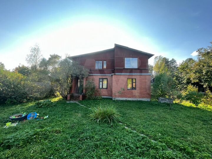 Дом 134,3 м² на участке 6,4 сот.