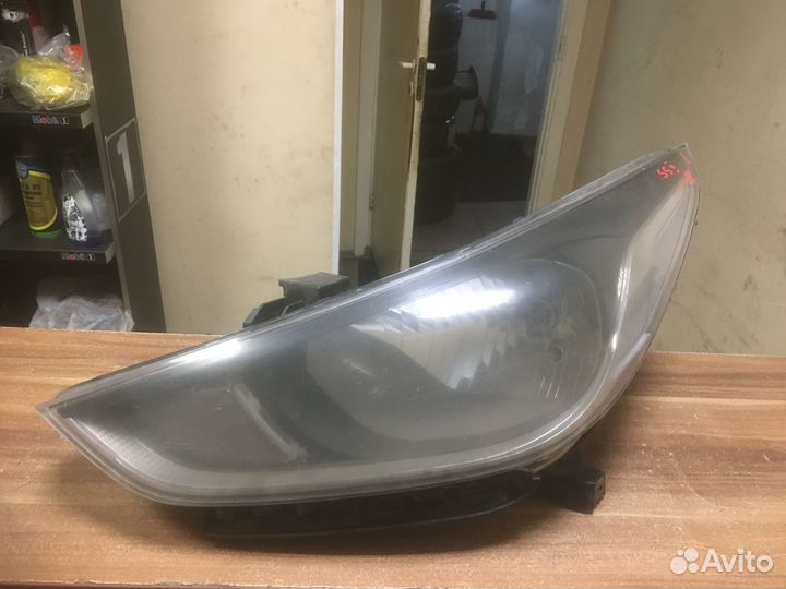 Фара левая Hyundai Solaris 2 с дефектом