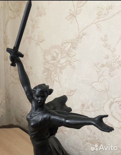 Скульптура бронза «Родина мать зовет »