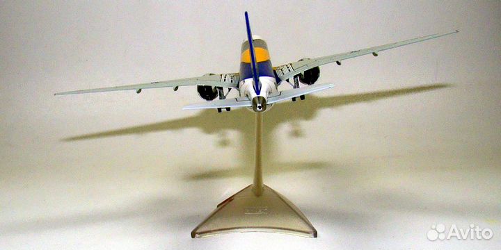 Модель самолета Embraer Embraer 195-E2 Profit Hunt