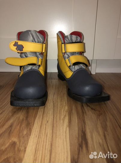 Лыжные ботинки
