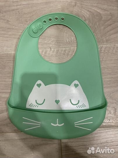 Слюнявчик силиконовый