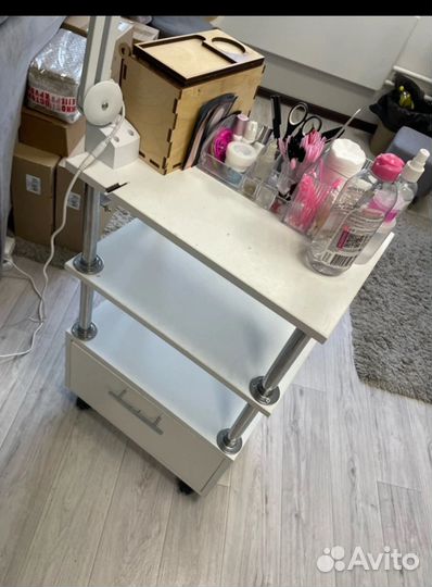 Тележка для мастера косметологическая этажерка