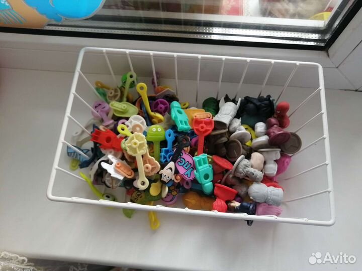 Скрепыши, стиратели, троли и многое другое