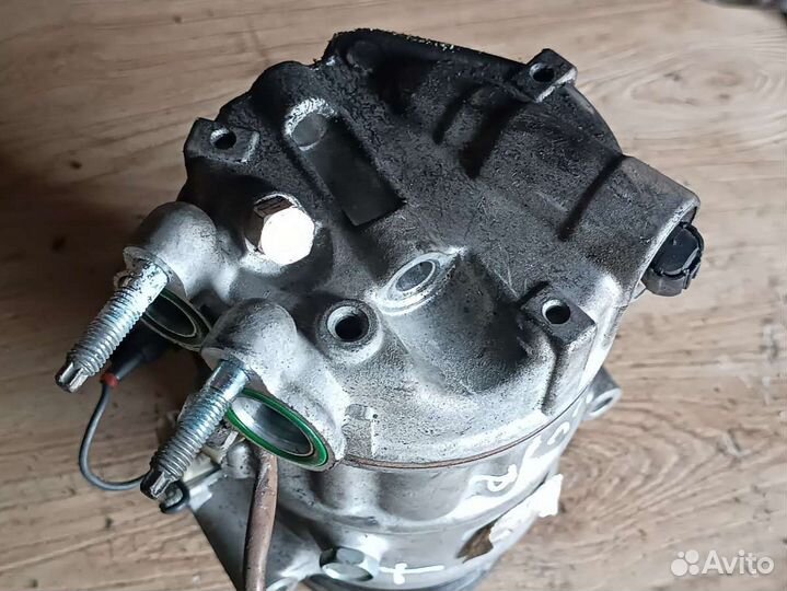 Компрессор кондиционера 3.0 XF 250 2012