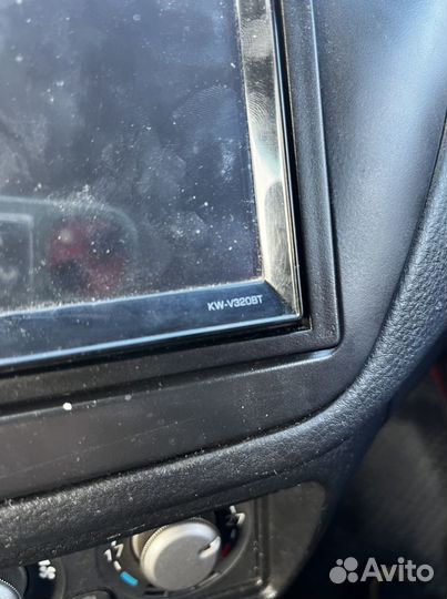 Магнитофон JVC KW-V320BT